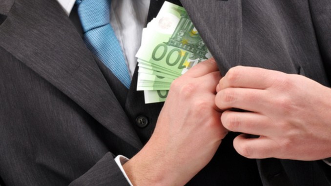 Leutar.net Znate li kolike su plate političara u odnosu na primanja građana? (VIDEO)