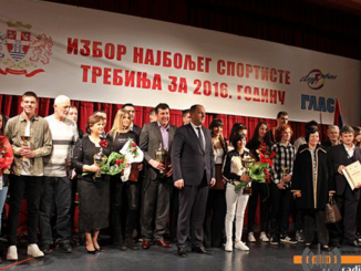 Leutar.net Košarkaš Bojan Pelkić i Rukometni klub Leotar najbolji u 2016. godini