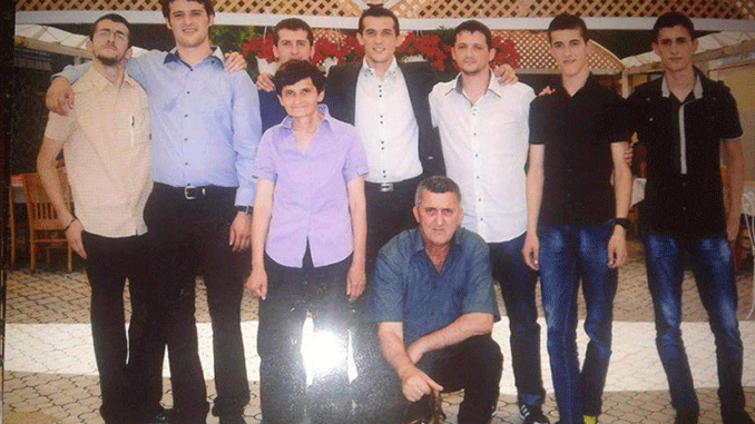 Leutar.net Sedam sinova izvela na pravi put