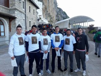 Leutar.net Hodočasnici iz Trebinja stigli pod Ostrog