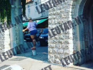 Leutar.net Kako turisti spuštaju stub u Starom gradu