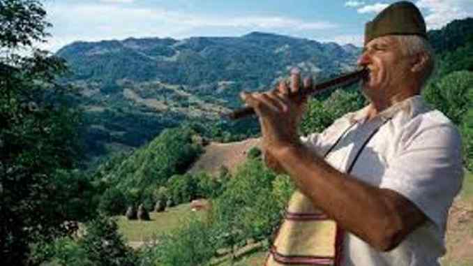 Leutar.net Niko kao mi, Srbi...