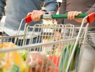 Leutar.net OVO JE NAŠA REALNOST: Preko 50 % stanovništva u BiH živi ispod ili na granici siromaštva, a mnogi nisu u stanju obezbjediti ni tri obroka dnevno