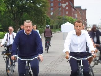 Leutar.net Pogledajte kako Premijer Danske i Predsjednik Francuske obilaze Kopenhagen NA BICIKLIMA