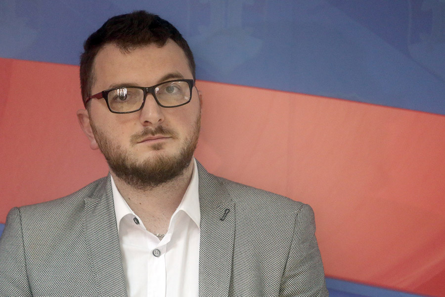 ŠATOR ILI FEJSBUK Koliko društvene mreže mogu da utiču na rezultate izbora u Srpskoj Leutar.net Leutar.net ŠATOR ILI FEJSBUK Koliko društvene mreže mogu da utiču na rezultate izbora u Srpskoj
