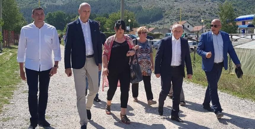 Leutar.net Ministar Petar Đokić posjetio najpoznatijeg trebinjskog nastavnika