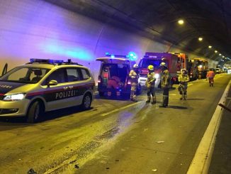 Leutar.net Vjerovali ili ne: Lančani sudar trojice Bosanaca u austrijskom tunelu!