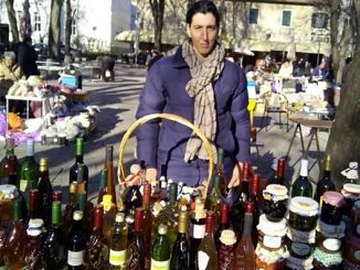 Leutar.net Vrijedni Šišići platu zarade praveći džemove, salate i likere