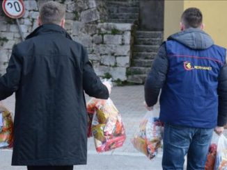 Leutar.net Povodom Božića "Merhamet" podijelio pomoć za 30 srpskih porodica u Mostaru