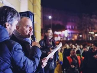 Leutar.net Govor Nikole Кoja na protestu u Užicu: ŠЕTNJЕ ĆЕ PRЕRАSTI U MАRŠ SLОBОDЕ