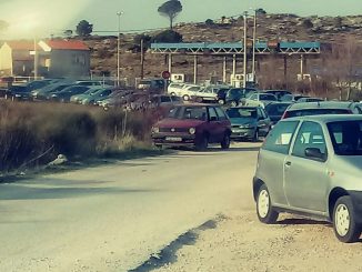Leutar.net PJEŠKE PREKO GRANICE Zatvaranje graničnog prelaza Brgat najviše pogodilo Trebinjce koji rade u Dubrovniku (FOTO)