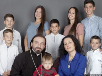 Leutar.net Vaskršnje poruke desetočlane porodice sveštenika iz Bijeljine