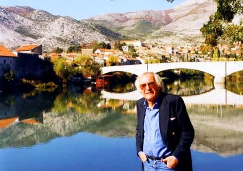 Leutar.net Kako je Momo Kapor u bijelim patikama došao da obiđe đedovinu