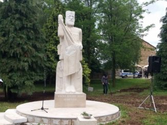 Leutar.net Reakcije federalnih medija na otkrivanje spomenika Draži Mihailoviću u Bileći