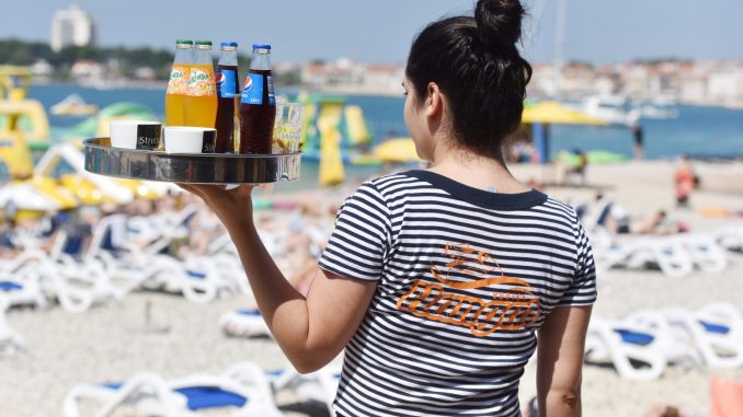 Leutar.net Ovdje rade 12 sati za 50 KM, a na moru 8 sati za 75 KM