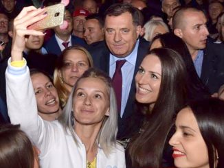 Leutar.net IZ SREDNJIH ŠKOLA U POLITIKU Omladina u Srpskoj sve više stranački aktivna