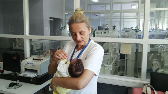 Leutar.net “BEBU NE ŽELIM DA VODIM KUĆI” Majka novorođenče ostavila u porodilištu