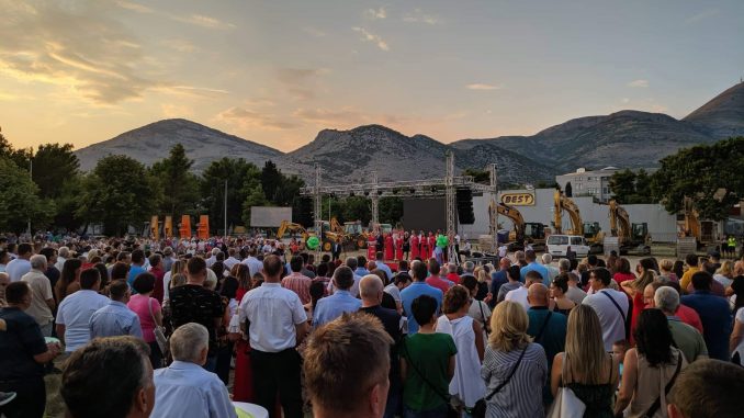 Leutar.net Dar Rodoljuba Draškovića vrijedan 20 miliona KM: OZVANIČEN POČETAK GRADNJE NOVE ZGRADE GIMNAZIJE