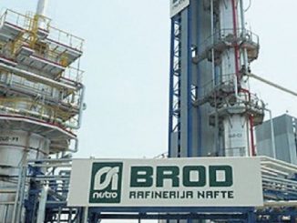 Leutar.net Rusi odlaze! Kraj Rafinerije Brod?! Radnici pitaju predsjednika Vlade: Znate li šta se dešava?