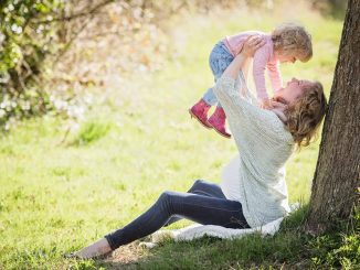 Leutar.net Kakva si ti mater, šta ćeš na poslu, sjedi kod kuće i čuvaj dijete.