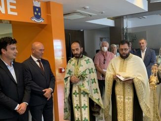 Leutar.net Sveštenici MCP osveštali zgradu Opštine Budva