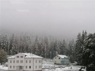 Leutar.net Prvi snijeg pao na Romaniji i Istočnom Drvaru (FOTO)