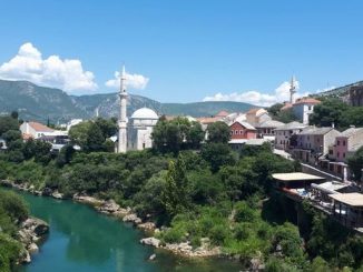 Leutar.net Dva brata i otac u tri različite vojske VIDEO
