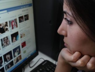 Leutar.net Naša djeca umjesto prijatelja imaju pratioce. Lajkuju umjesto da vole. Šeruju umjesto da dijele