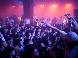 Leutar.net Kinezi otvaraju noćne klubove: Wuhan živi punim plućima