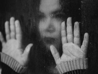 Leutar.net Ispovijesti drugih žrtvi Mike Aleksića: "Tražio mi je da ustanem i da se okrenem"