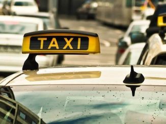 Leutar.net Taksista iz Beograda je postao junak dana kada je pomogao djevojci da položi ispit