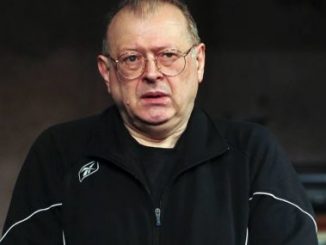 Leutar.net "Kao kada se sretnu dvoje bliskih ljudi, koji se ne znaju" Borisa Komnenića je rat razdvojio od kćerke, a prvi susret je bio DIRLJIV