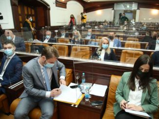 Leutar.net Zasučite rukave, u košenje i rasvjetu idemo zajedno