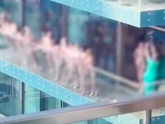 Leutar.net Žene se slikale gole, pa uhapšene u Dubaiju