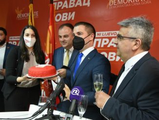 Leutar.net Aleksa Bečić proglasio pobjedu u Herceg Novom sa 27 posto. DF pao sa 44 na 19 posto