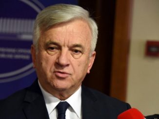 Leutar.net Čubrilović čestitao Vaskrs putnicima aerodroma Trebinje