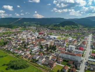 Leutar.net PALE ZAVIJENE U CRNO Trogodišnja djevojčica se ugušila košpicom od trešnje