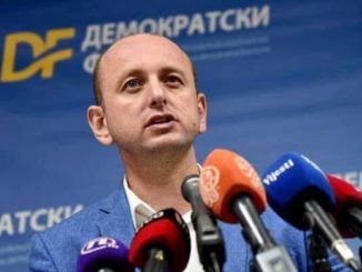 Leutar.net Knežević Krivokapiću: Vi više niste premijer
