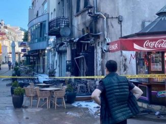 Leutar.net Potpuno izgorio kafić u centru Mostara