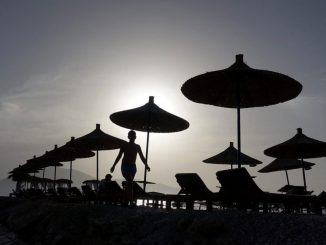 Leutar.net Pucnjava na plaži u Albaniji: Ubijene četiri osobe zbog sukoba oko ležaljki…