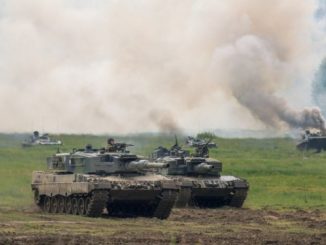 Leutar.net Naređena mobilizacija - Rusi ukopali tenkove na granici