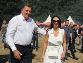 Leutar.net Povucite se sami, dosta ste se iza Milorada skrivali!