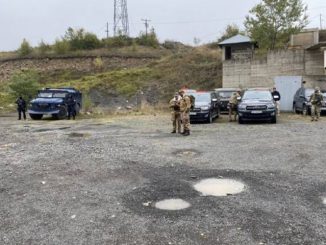 Leutar.net Kosovska* policijska služba preuzela kontrolu na Јarinju i Brnjaku