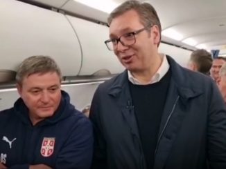 Leutar.net Vučić fudbalerima: “Ne brinite, ako izgubimo u Portugalu, mene će da napadaju”