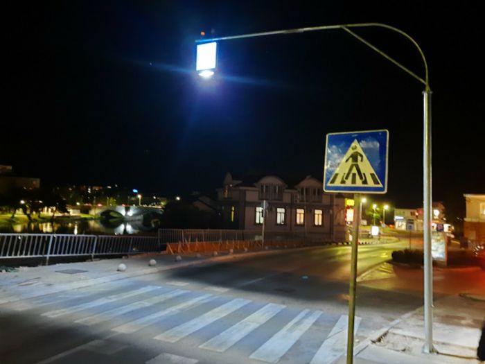 Leutar.net Palo osvjetljenje pješačkog prelaza u ulici Vuka Mićunovića