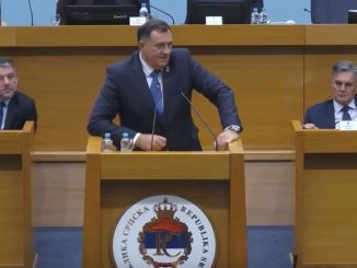 Leutar.net Dodik opoziciji: Gonite se u tri repličke materine! Opozicija Dodiku: Pljačka ti materina!
