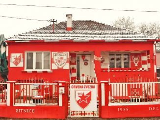 Leutar.net CRVENO-BELA KUĆA Beranac svoj dom pretvorio u muzej Crvene Zvezde! (FOTO, VIDEO)