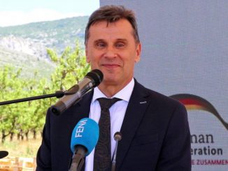 Leutar.net Novalić objasnio građanima šta je električno vozilo: “Ima utičnicu…”