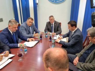 Leutar.net Nižu se predizborna obećanja SNSD-a: Bolnice, putevi, smanjenje poreza...
