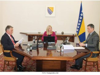 Leutar.net Predsjedništvo BiH daje pola miliona KM za dva luksuzna automobila